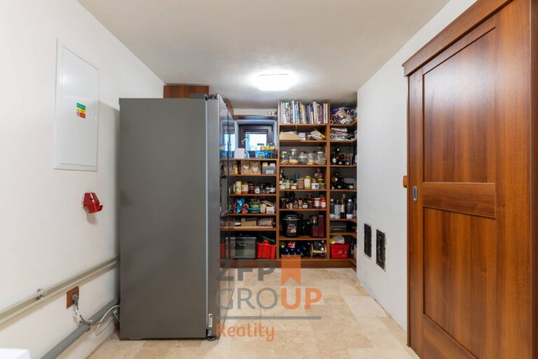 079d9d62-7e67-4c01-8cac-231ef959d038@w1920