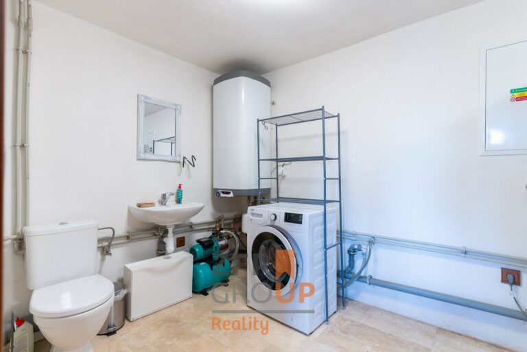 20e6afc3-09a4-425b-a933-c60e3a56e2a6@w1920