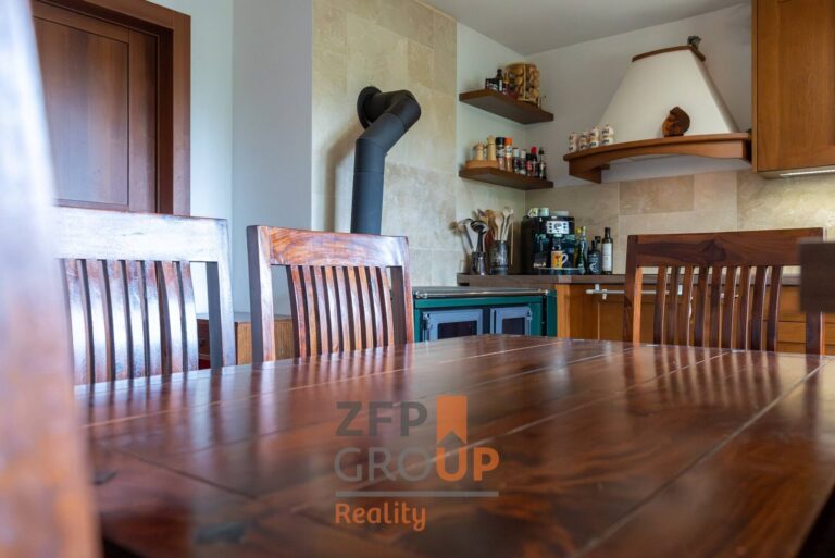 2c0c34ac-8d19-44b3-8e4d-17e3887e8319@w1920