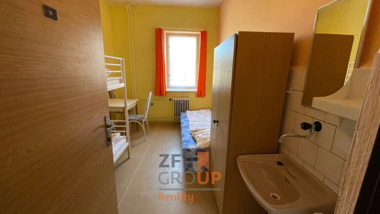 2e1c1e71-ec70-4870-a393-06a444e33fc6@w1920