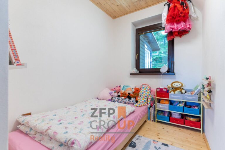 5ea6f571-254b-4ca0-a3d3-65b5e8163d24@w1920