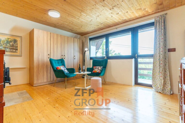 b733789e-1ccb-4e69-b8f2-8311eed1a179@w1920